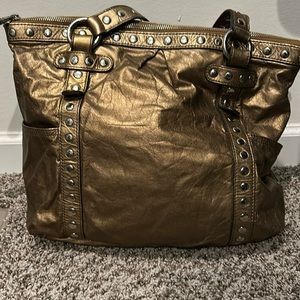 B. Makowsky Metalic Leather Tote Style Handbag Purse